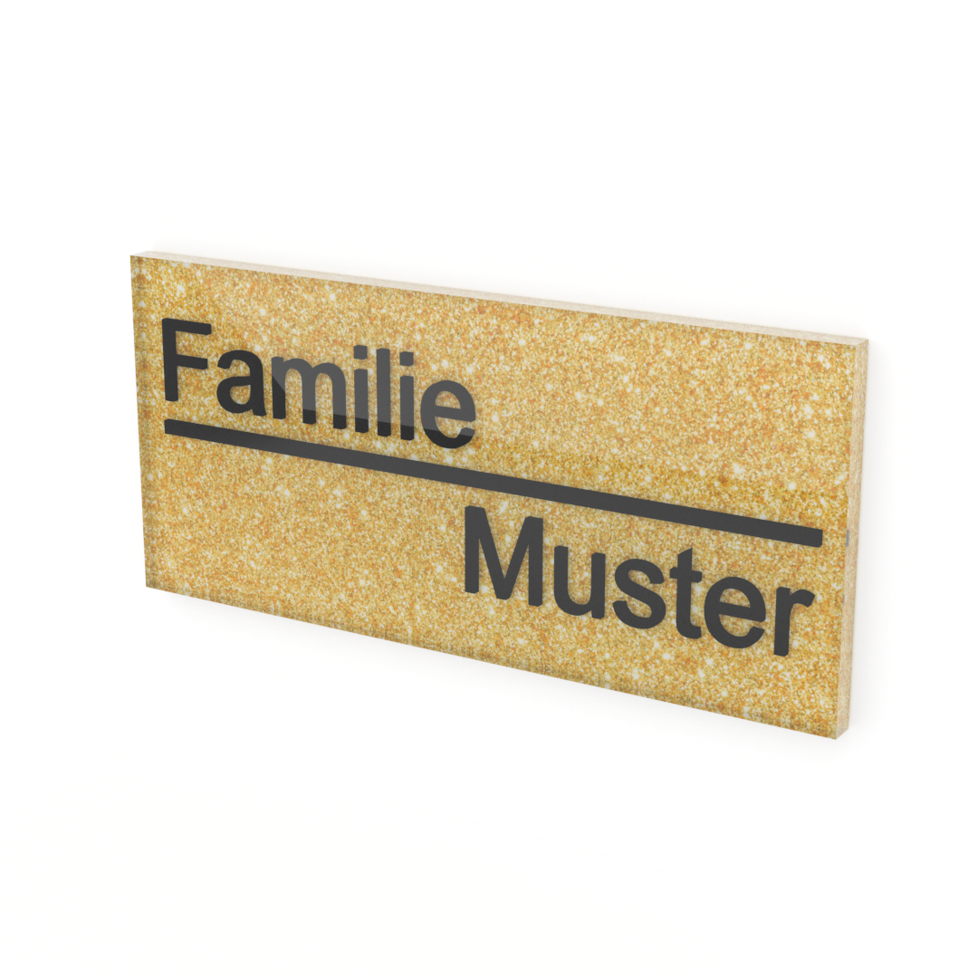 Goldenes selbstklebendes Namensschild mit Gravur
